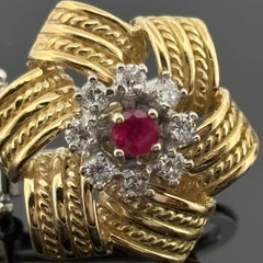 Orecchini d'epoca in oro 18 carati con motivo a corda e diamanti - 1965 ca.