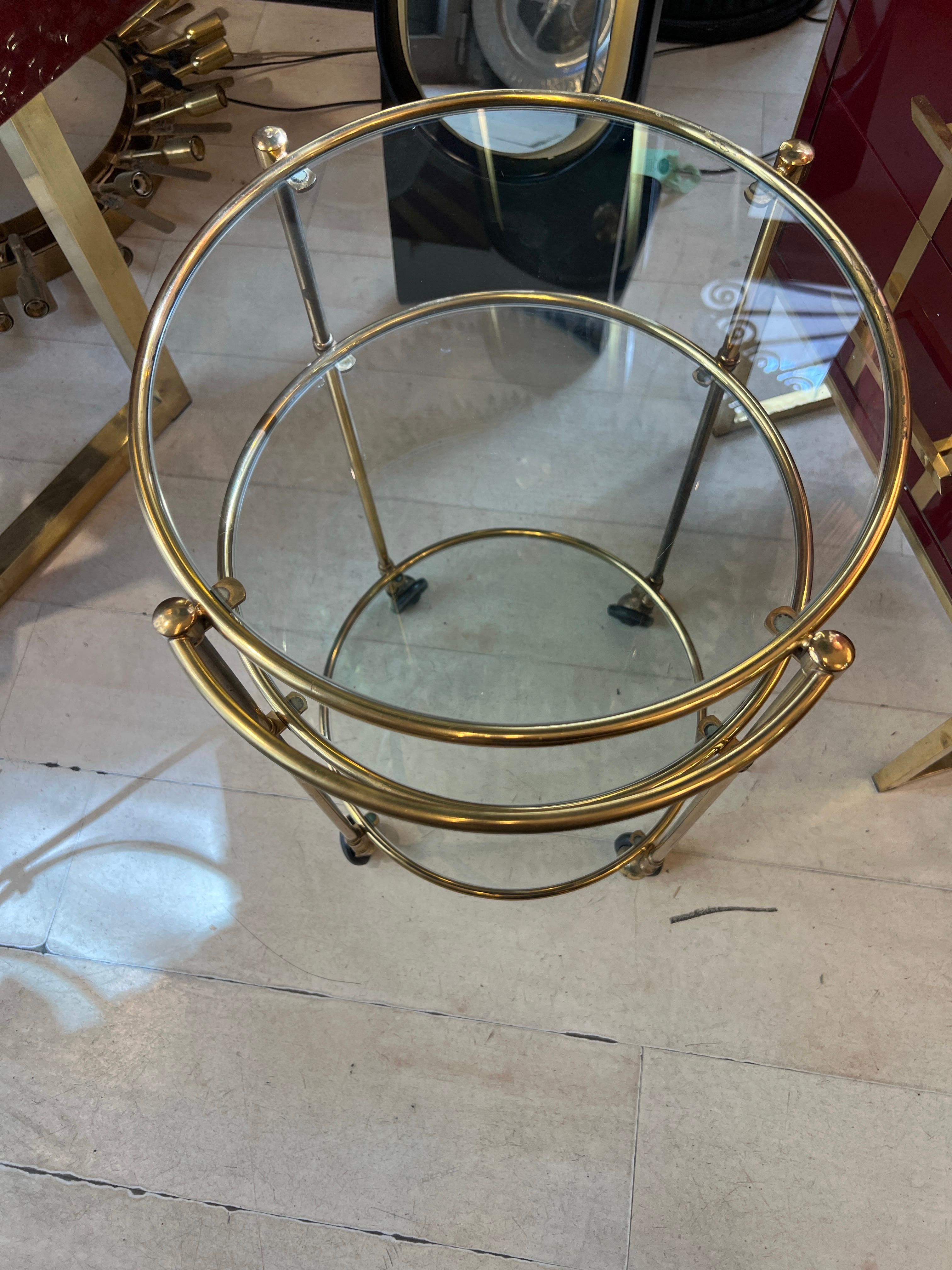 Chariot de bar rond en laiton vintage italien 1970 en vente 8