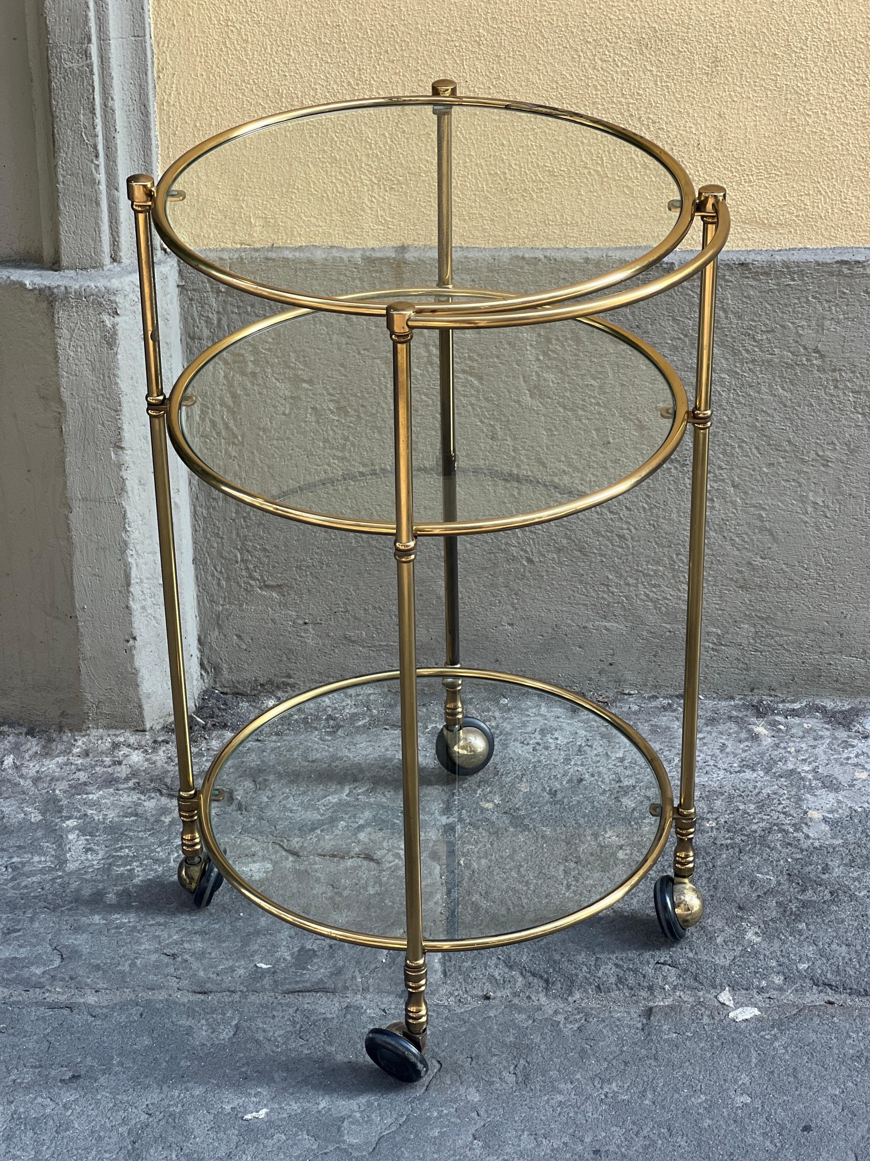 Chariot de bar rond en laiton vintage italien 1970 Bon état - En vente à Florence, IT