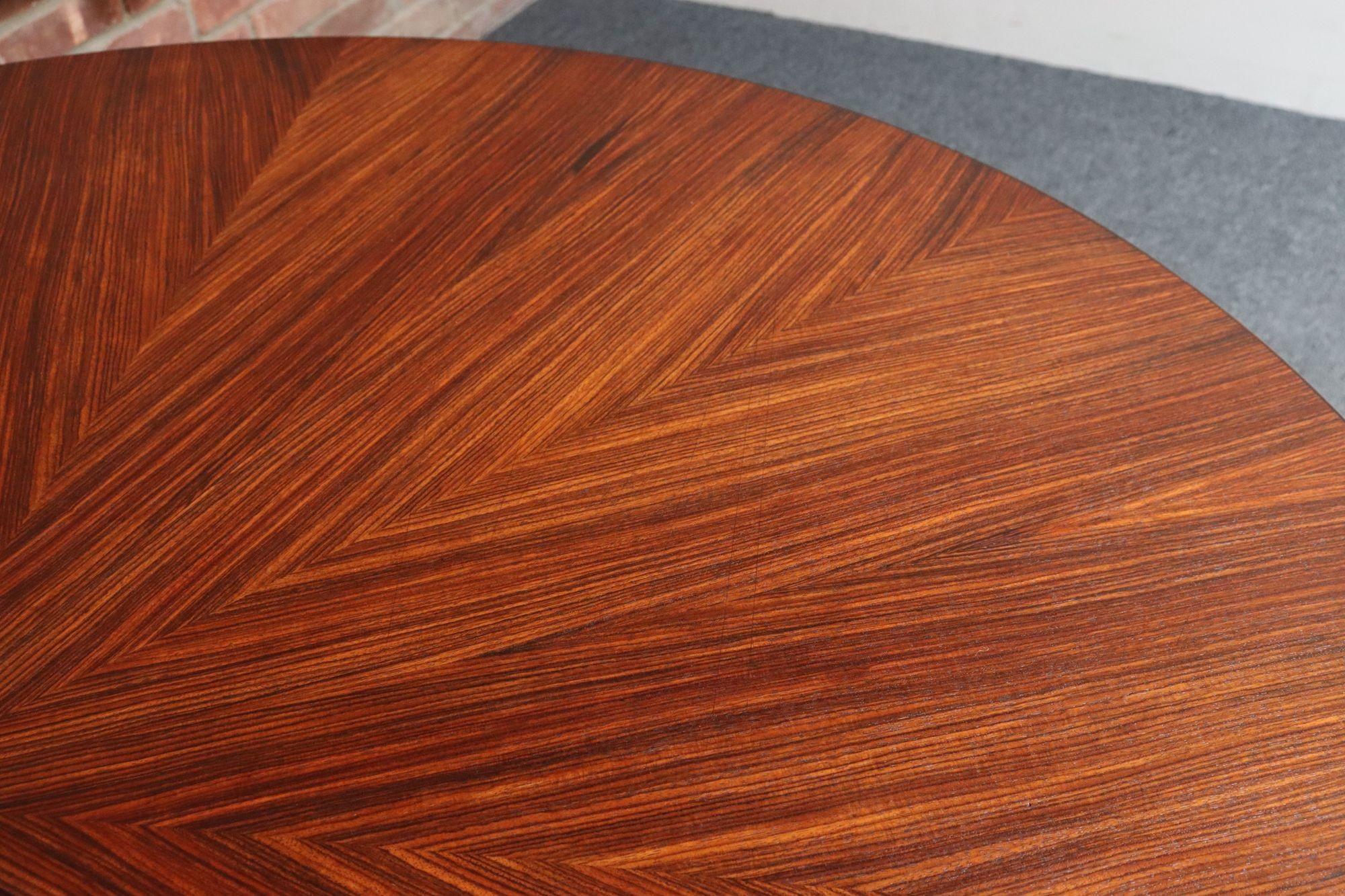 Vintage Italian Round Extendable Dining Table in Rosewood by Ico Parisi for MIM For Sale 6