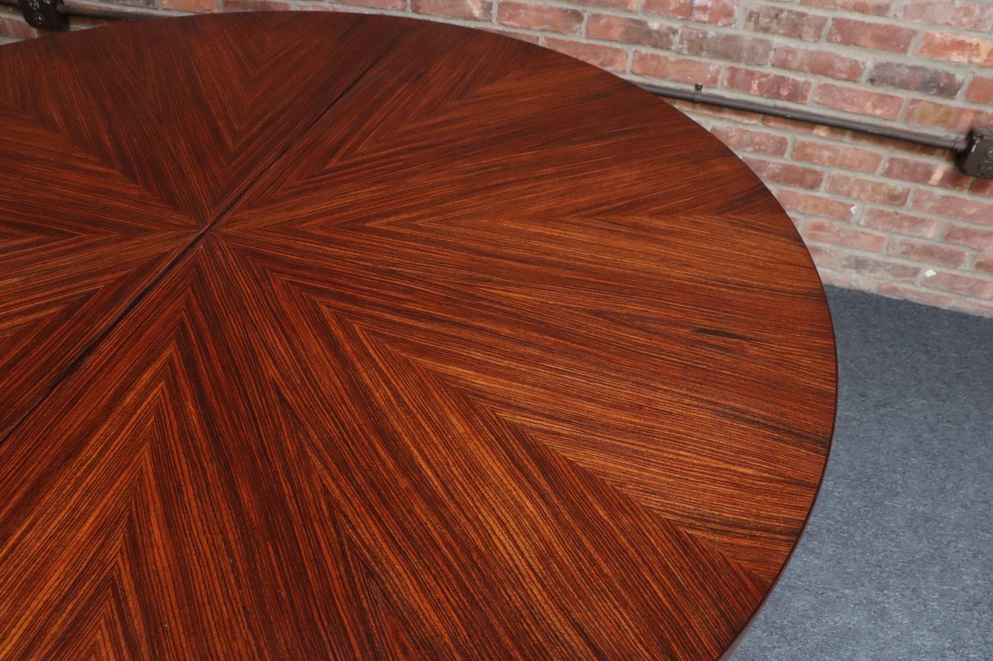 Vintage Italian Round Extendable Dining Table in Rosewood by Ico Parisi for MIM For Sale 7