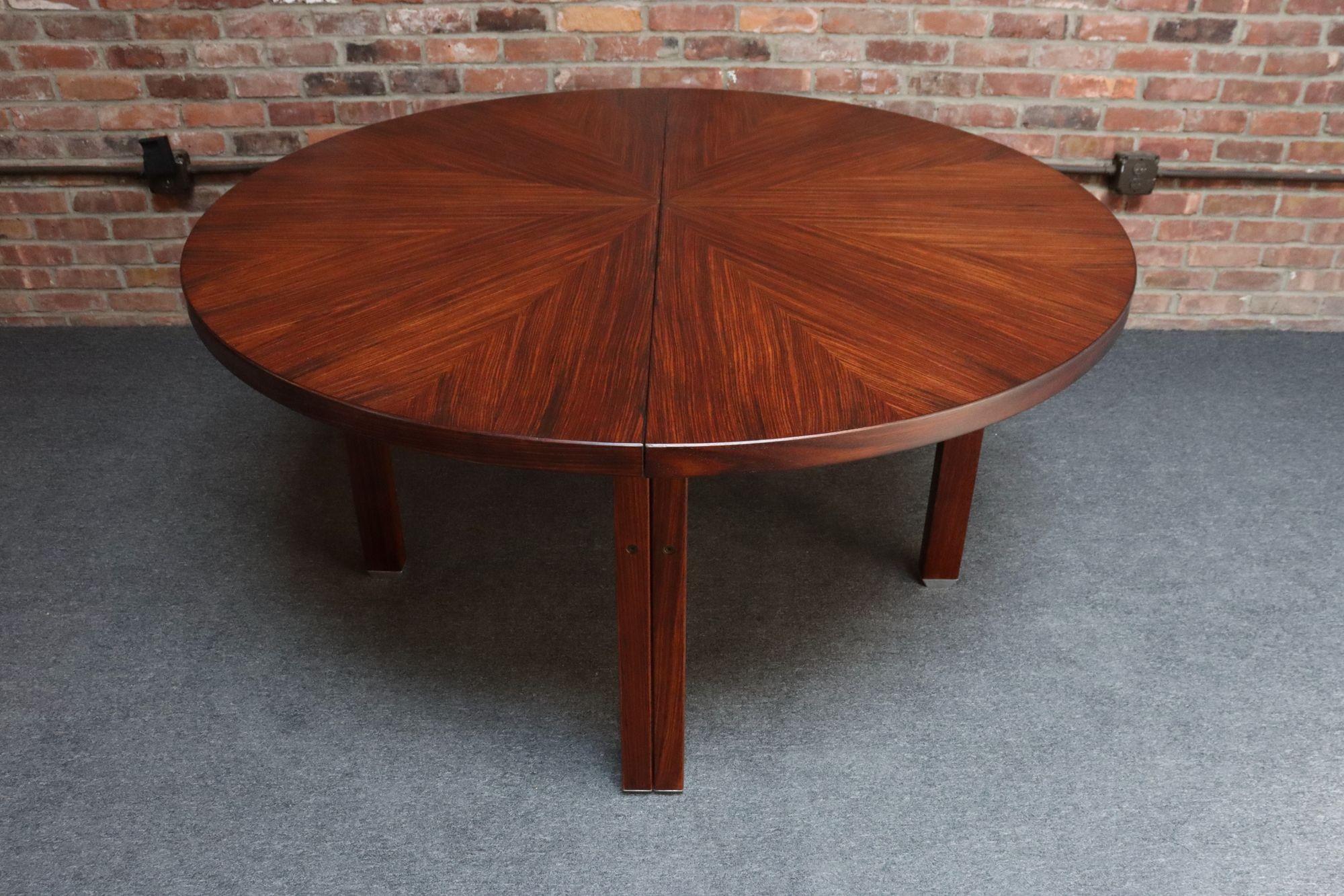 Metal Vintage Italian Round Extendable Dining Table in Rosewood by Ico Parisi for MIM For Sale