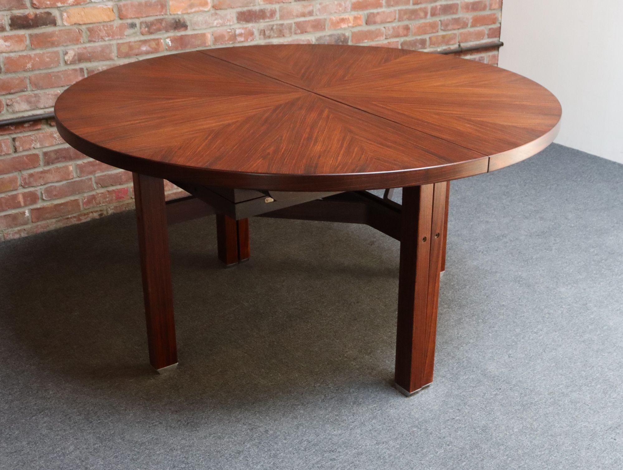 Vintage Italian Round Extendable Dining Table in Rosewood by Ico Parisi for MIM For Sale 3