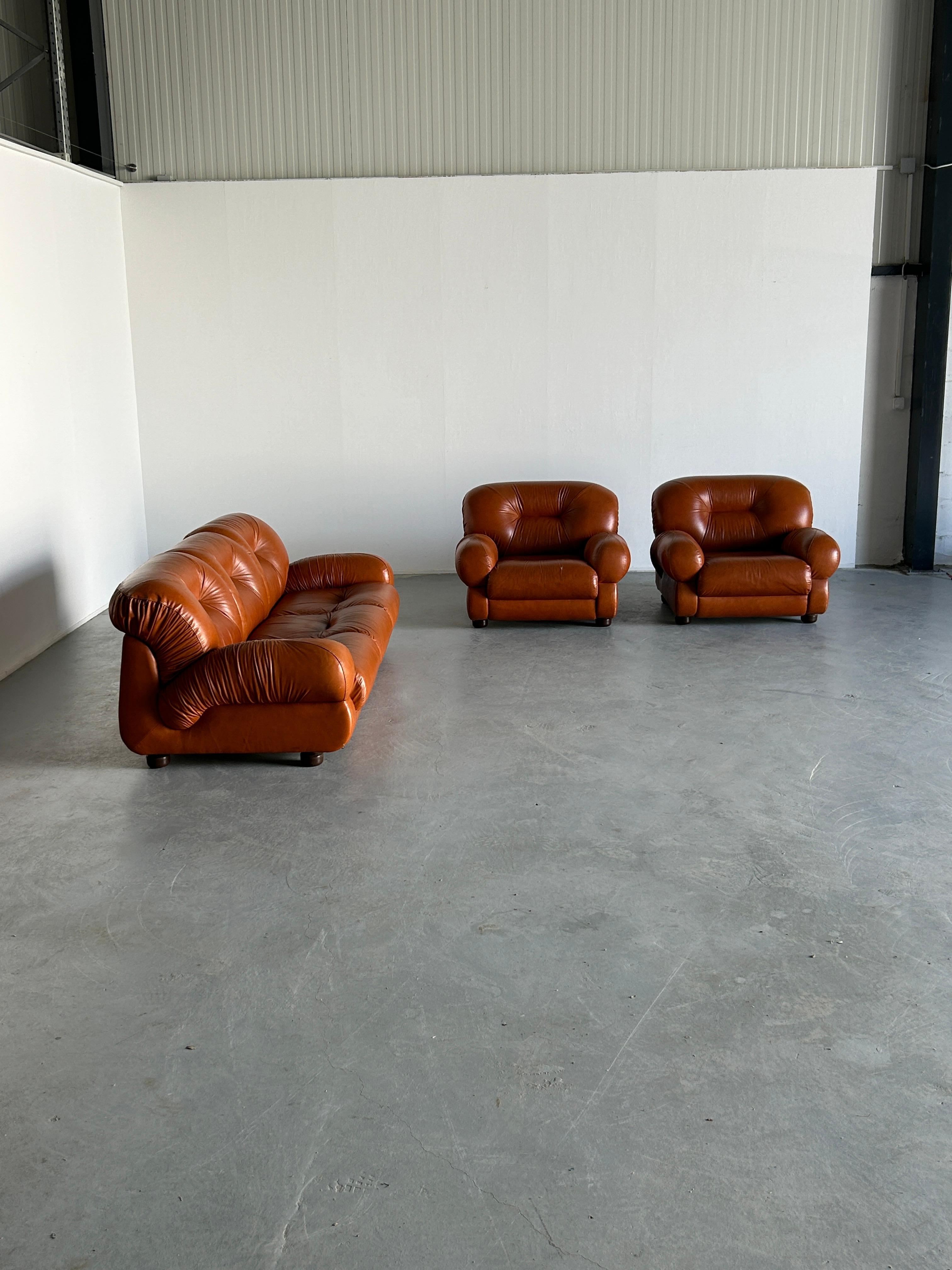 Late 20th Century Vintage Italian Ruched Cognac Leather Mid-Century Modern Seating Set, 1970s For Sale
