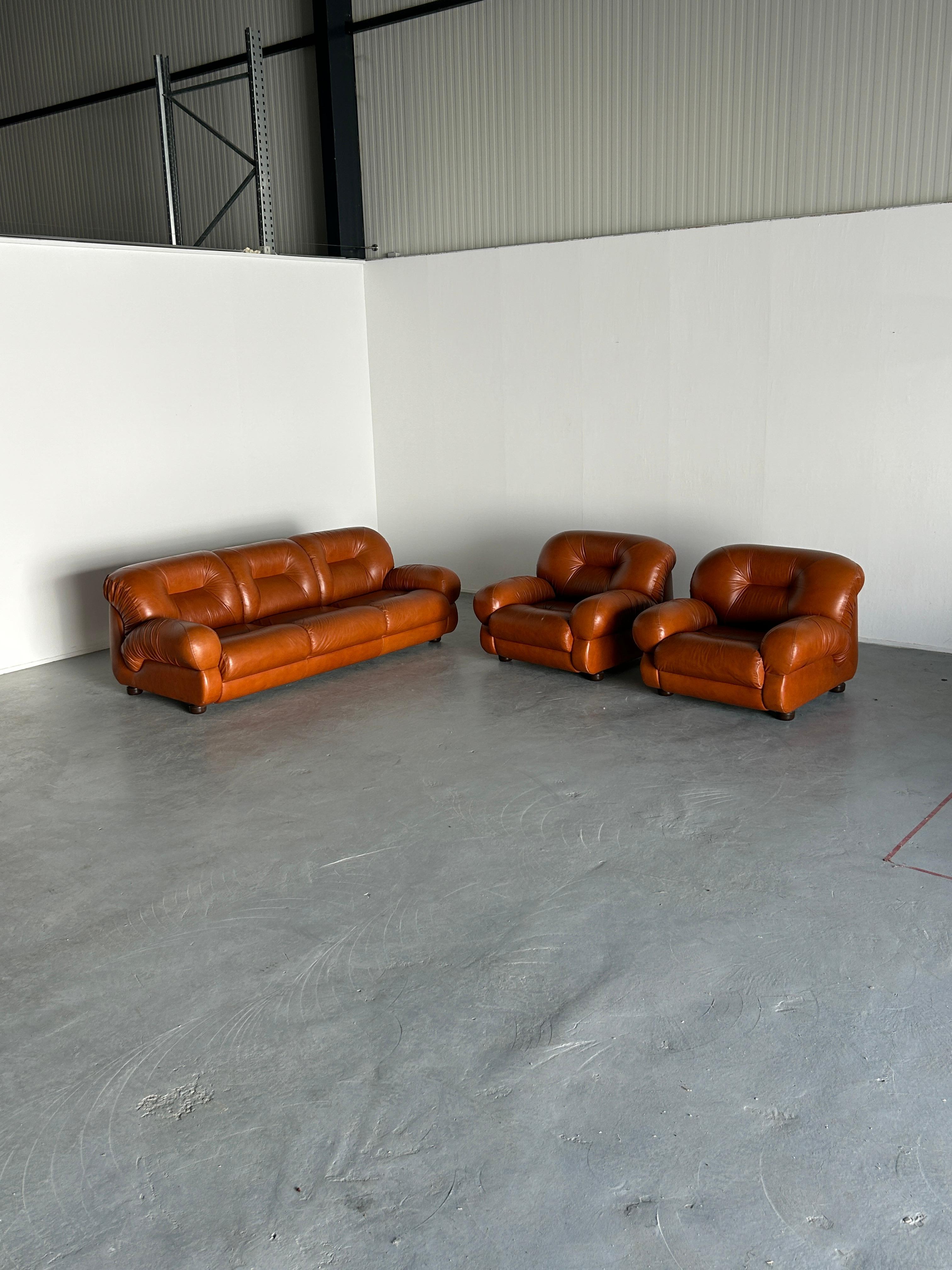 Vintage Italian Ruched Cognac Leather Mid-Century Modern Seating Set, 1970s For Sale 1