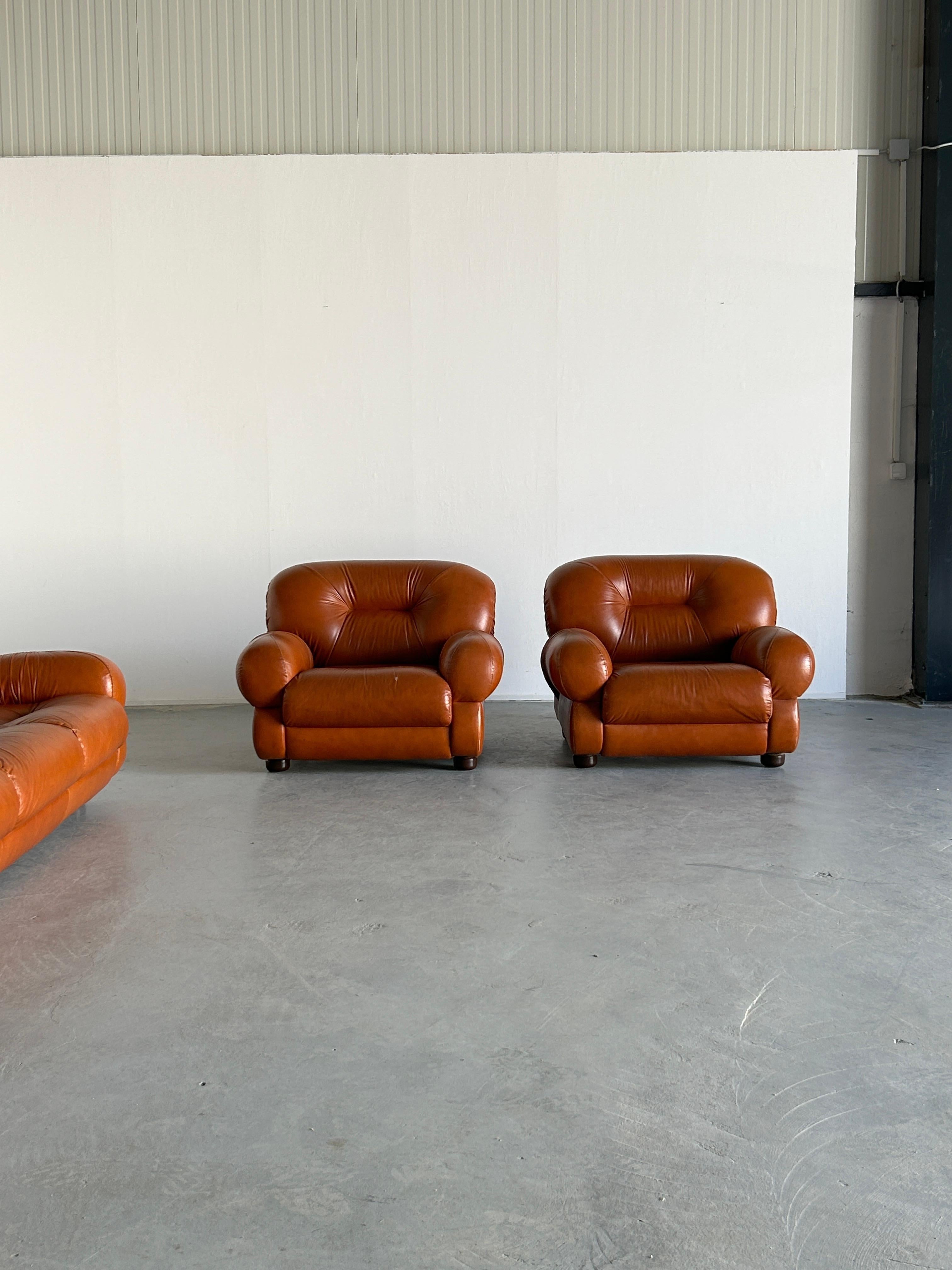 Vintage Italian Ruched Cognac Leather Mid-Century Modern Seating Set, 1970s For Sale 4