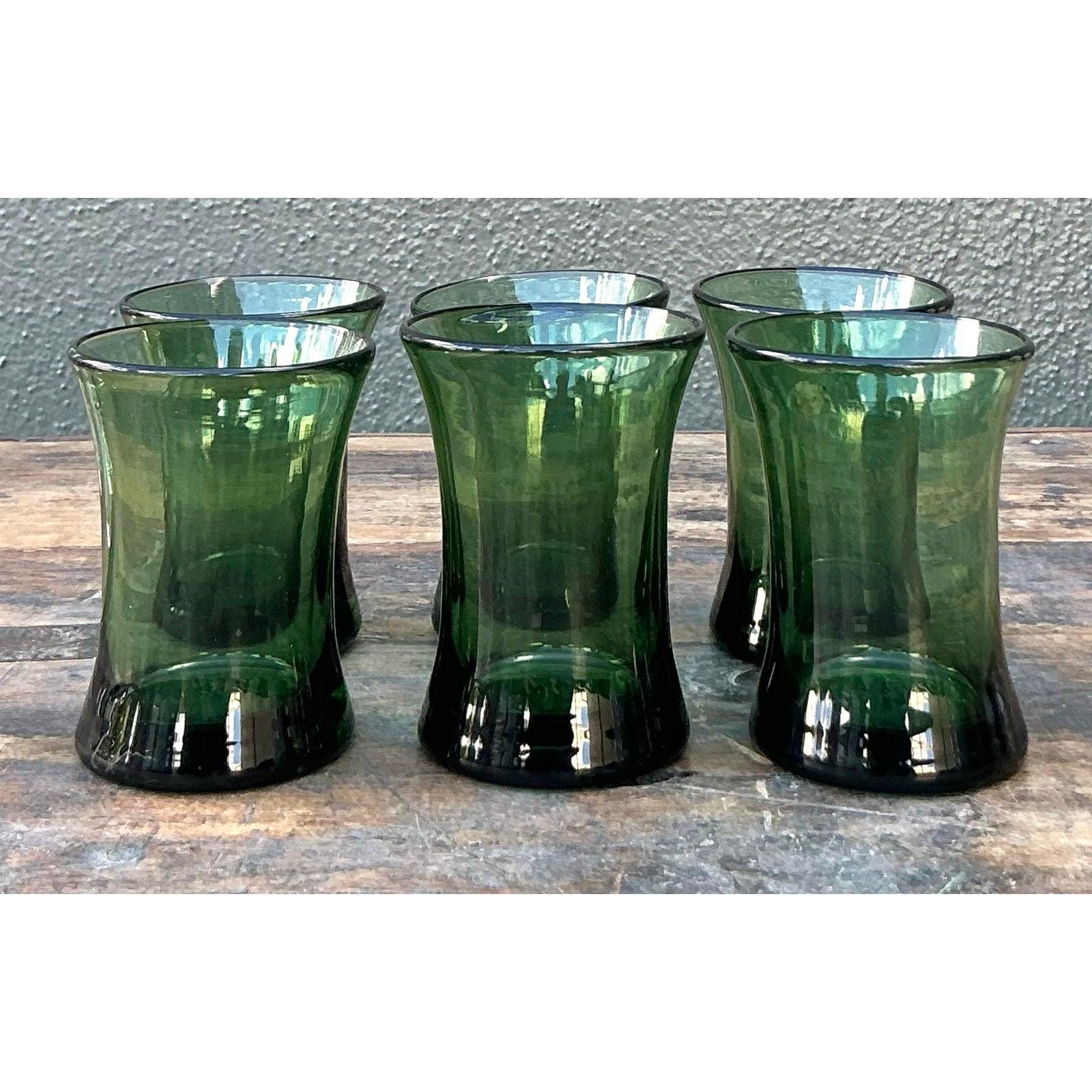 Vintage Italian Rustic Glass Schnapsgläser - Set von 6 im Zustand „Gut“ im Angebot in West Palm Beach, FL