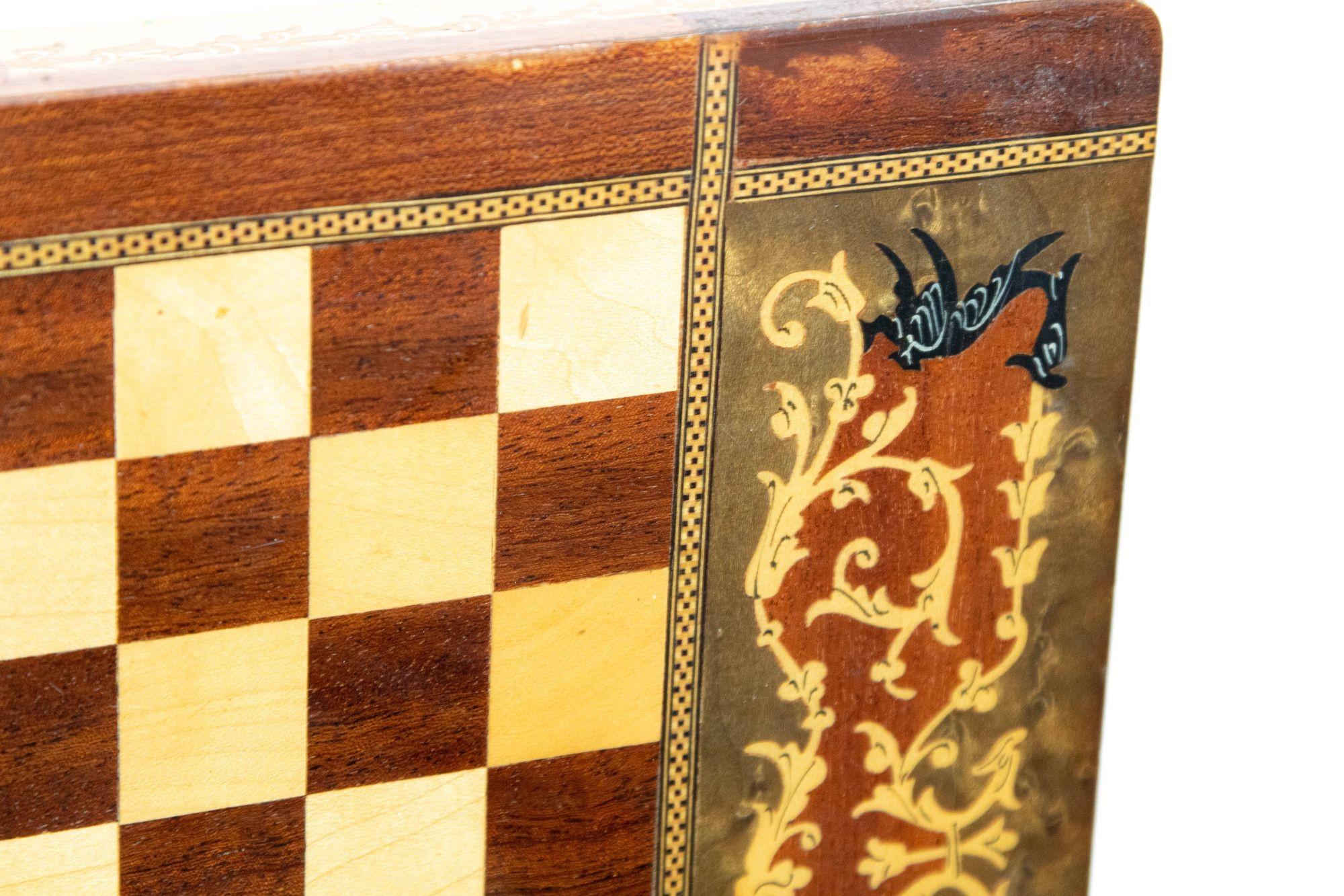 Vintage Italian Satinwood Inlaid Marquetry Music Box Side Table, Chess Game Tabl For Sale 5