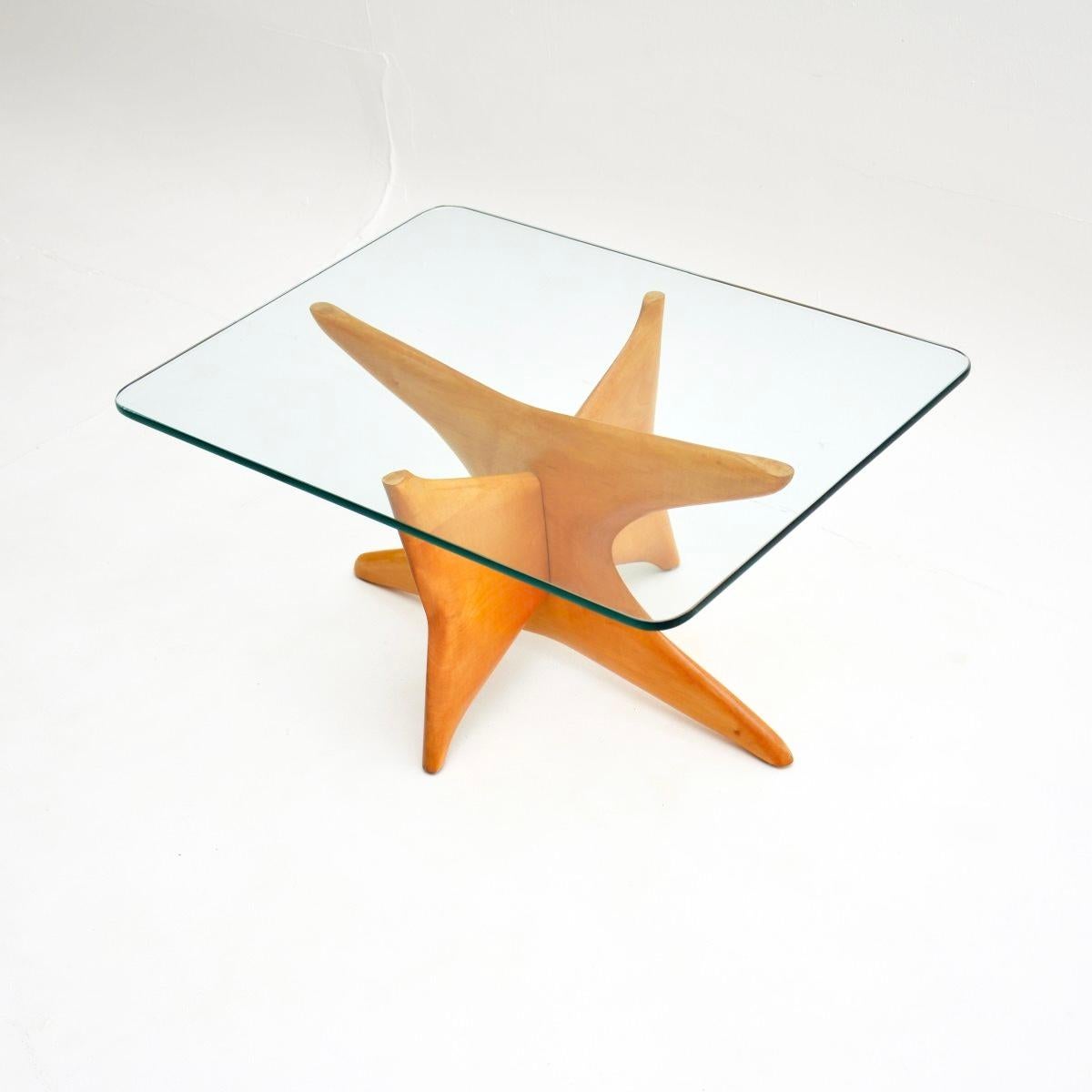 Mesa auxiliar vintage italiana de madera satinada Moderno de mediados de siglo en venta