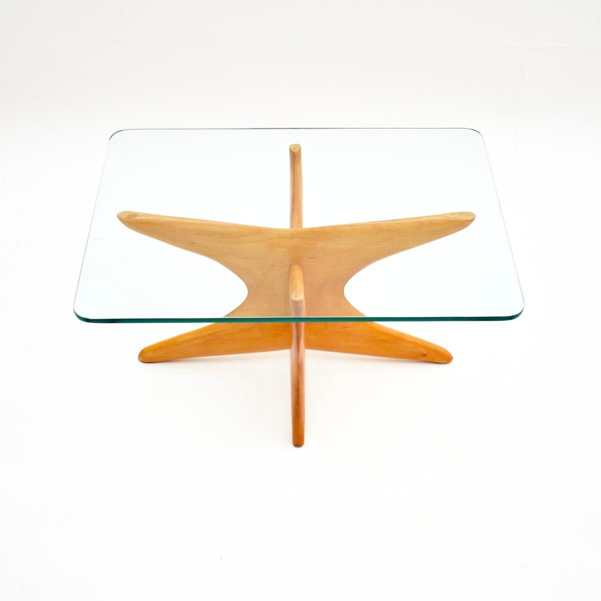 Mesa auxiliar vintage italiana de madera satinada Italiano en venta