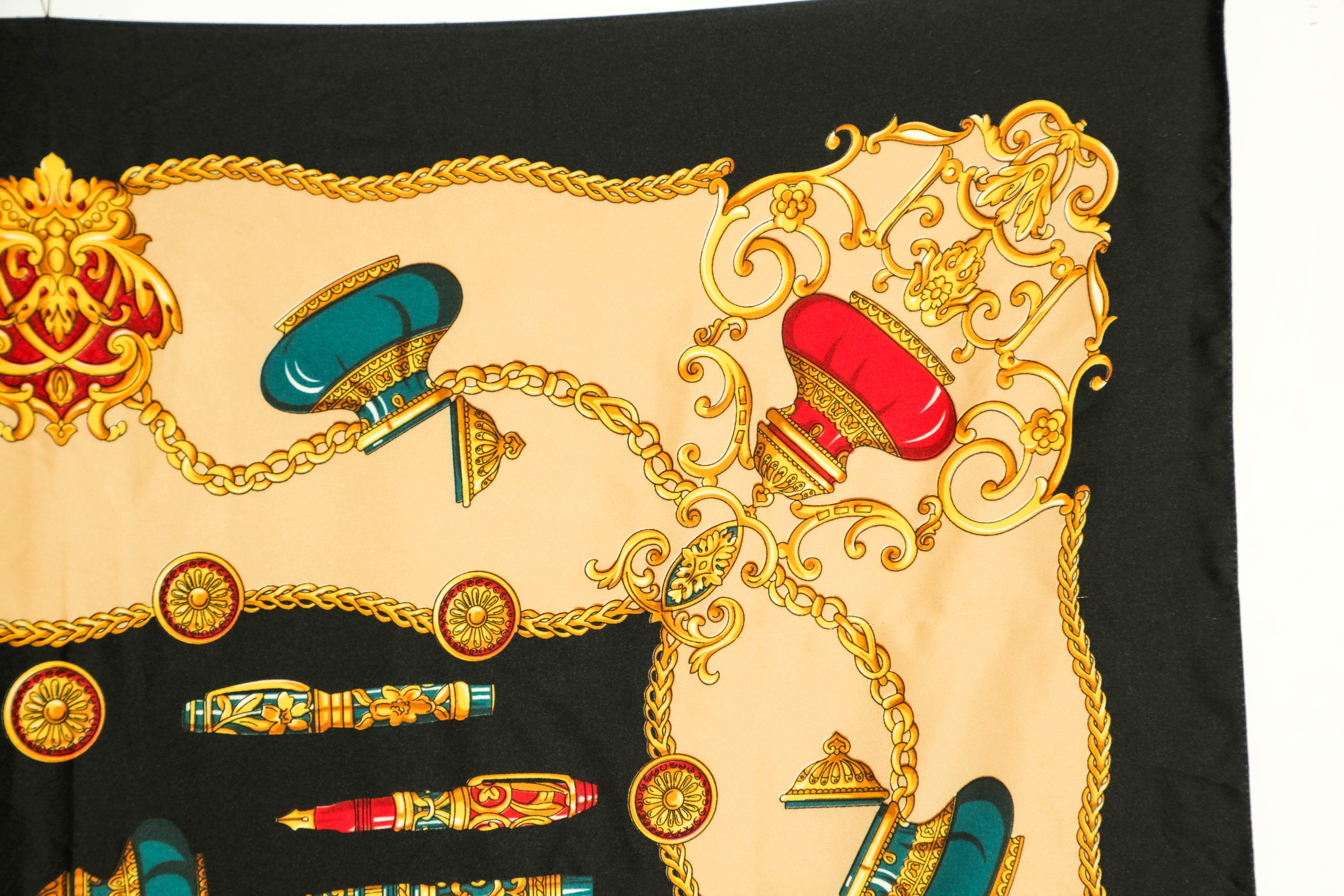 Vintage Italian Scarf Shawl with Luxury Writing Instruments Italy For Sale 3