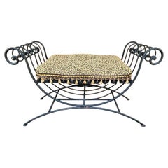 Panchina vintage italiana in ferro battuto a forma di voluta con leopardo