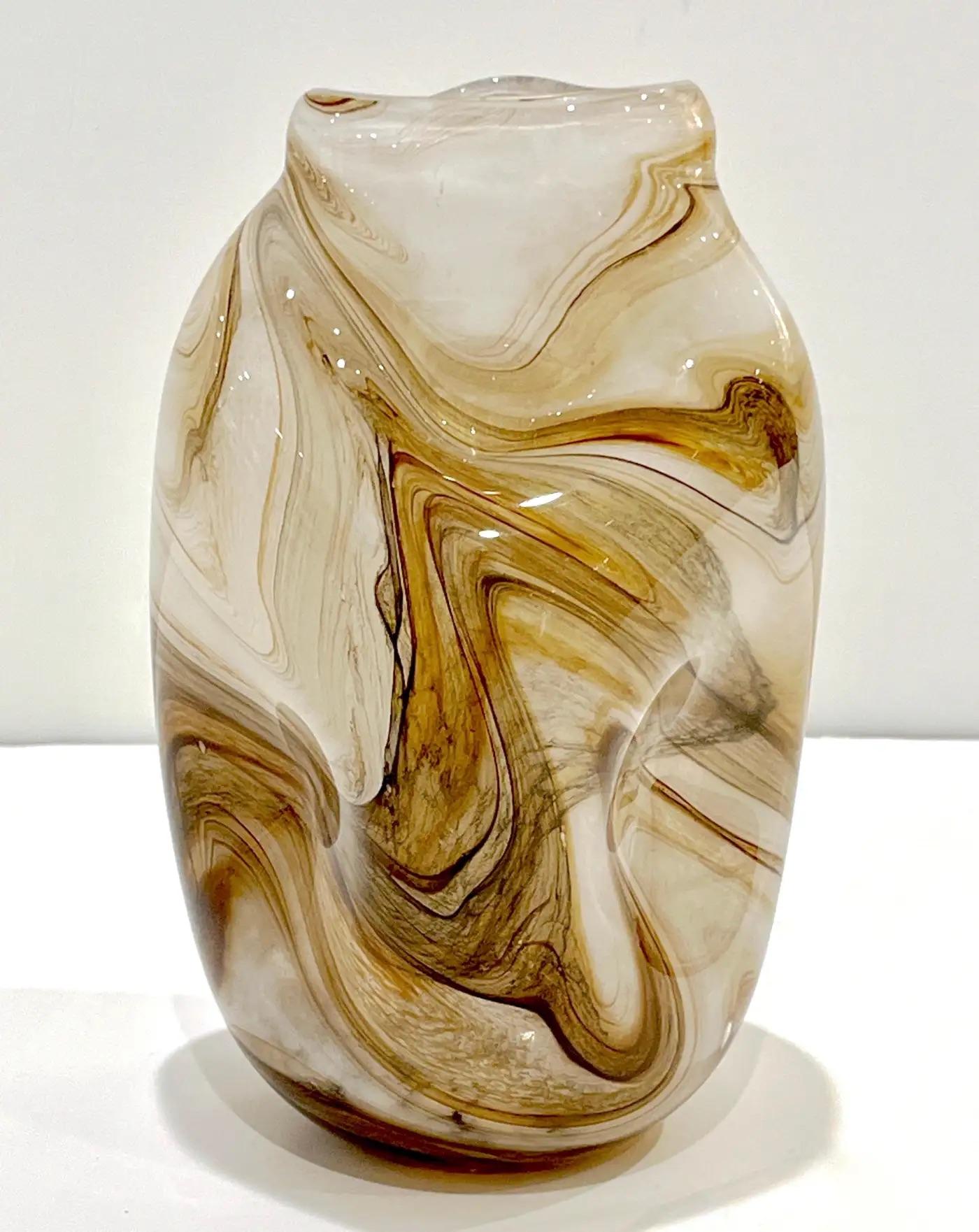 Fait main Vintage Italian Sculptural Organic Marbleized Lace Brown Beige Murano Glass Vase