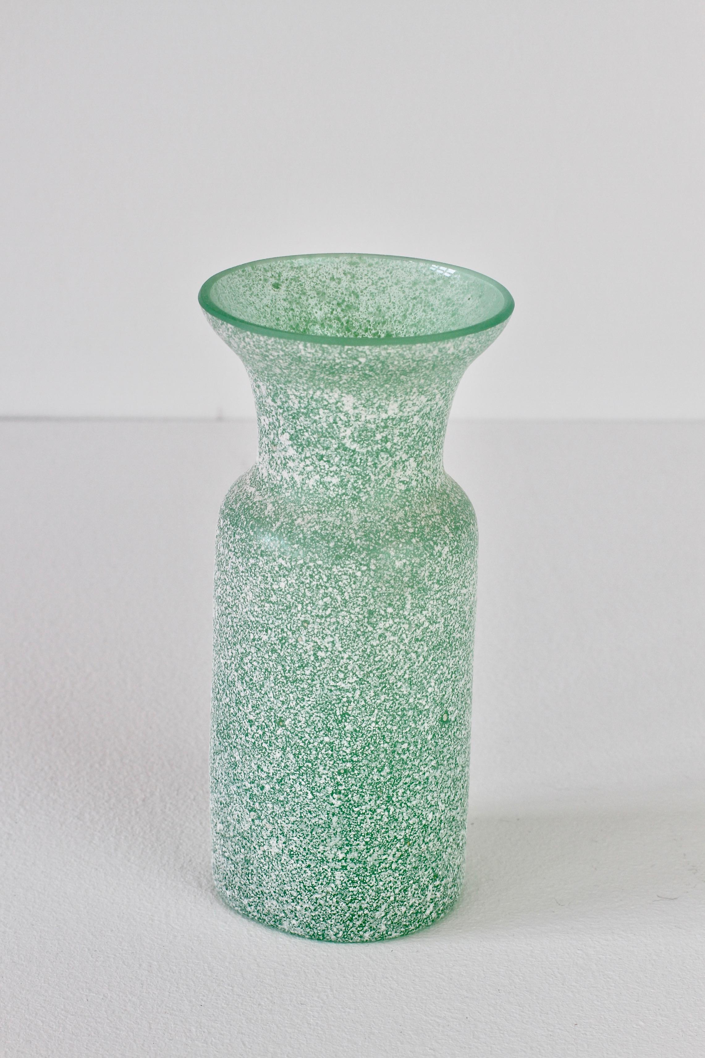 Vintage Italian Seguso Vetri d'Arte Green 'a Scavo' Murano Glass Vase or Vessel In Good Condition In Landau an der Isar, Bayern