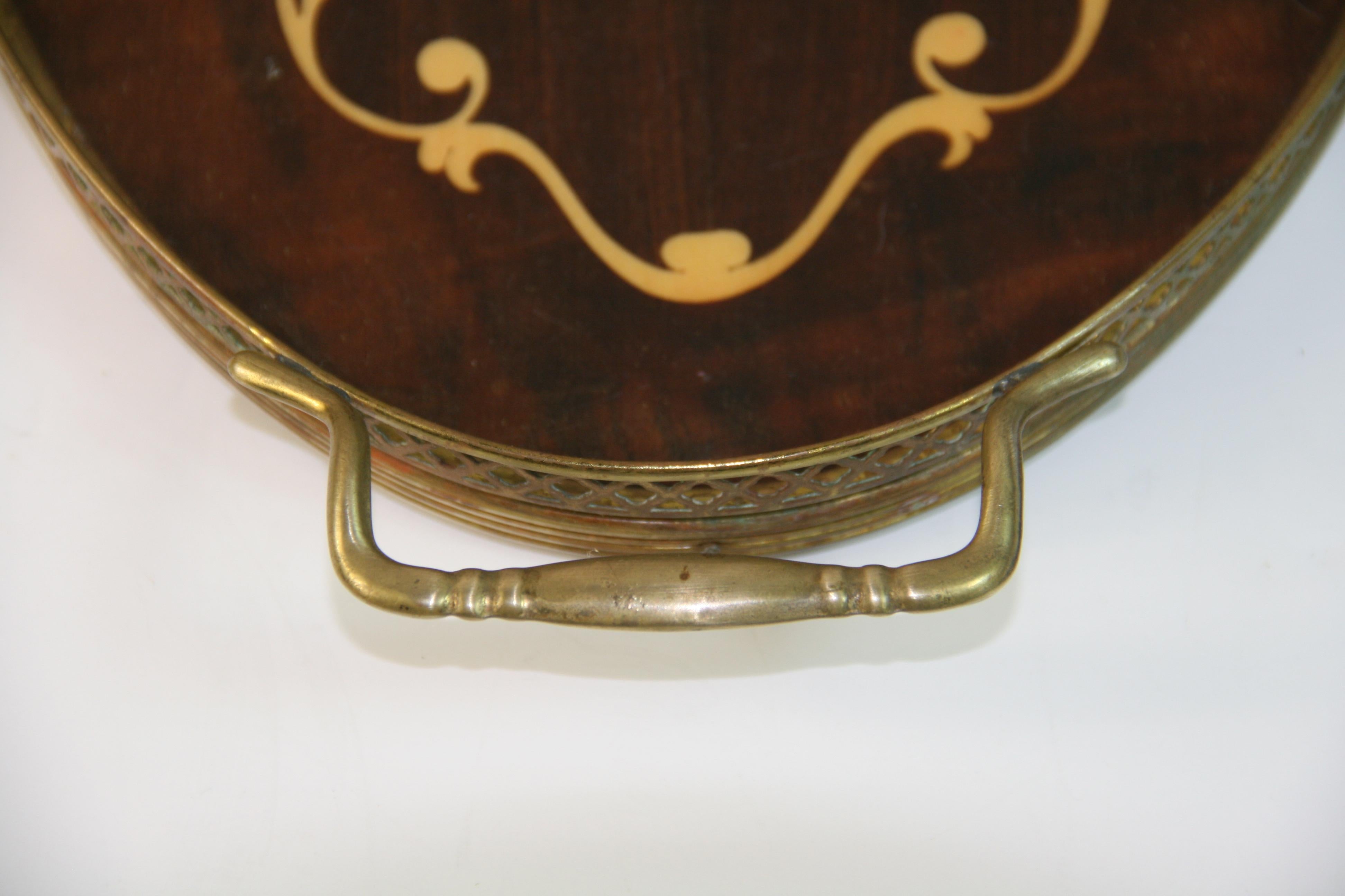 Vintage Italian Serving Tray Inlaid Wood Brass Rim and Handles, 1960's For Sale 3