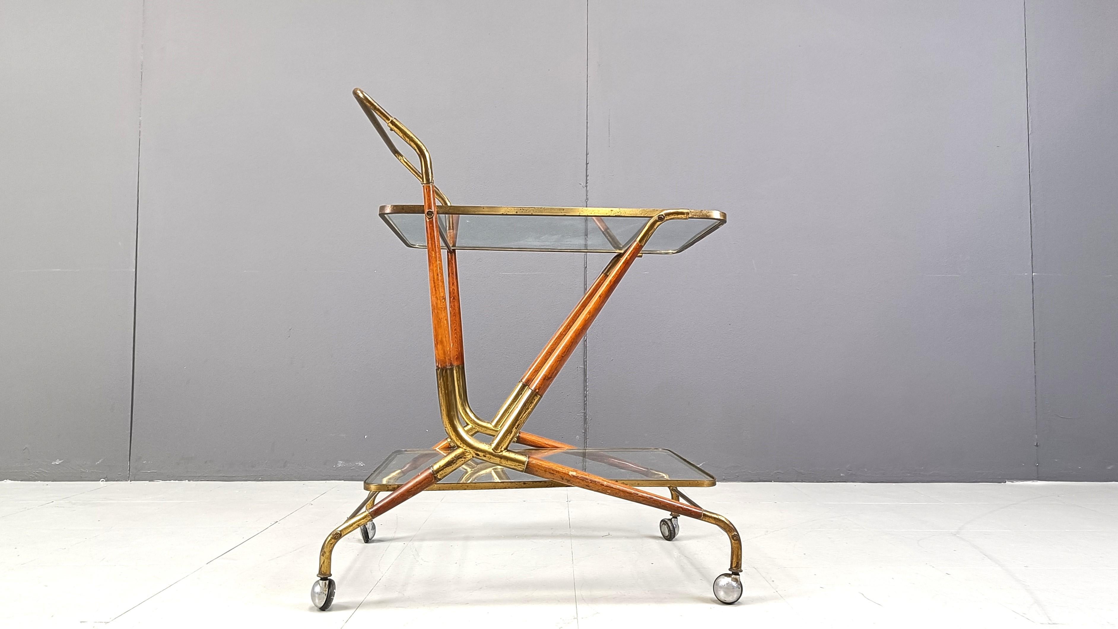 Italienischer Servierwagen im Vintage-Stil von Cesare Lacca, 1950er Jahre im Zustand „Gut“ im Angebot in Leuven, Vlaams Gewest