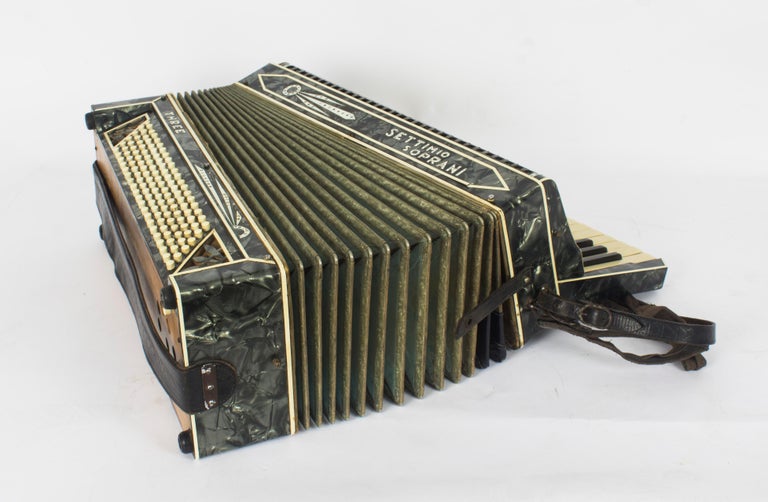 Vintage Italian Settimio Soprani III Gray Pearl Accordion at 1stDibs old fashioned accordion
