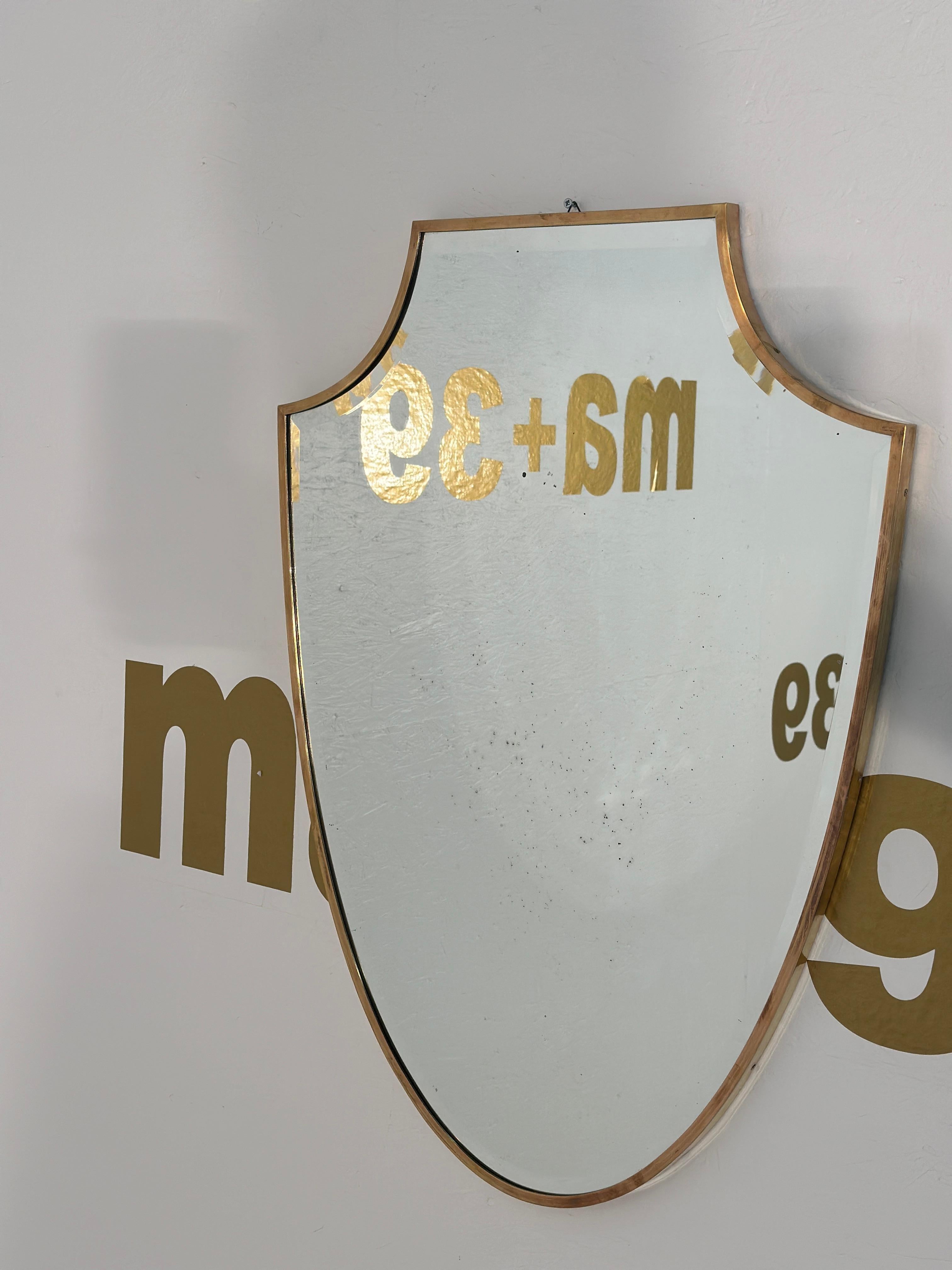 Espejo de pared escudo italiano vintage años 1960 en Bueno estado para la venta en Los Angeles, CA