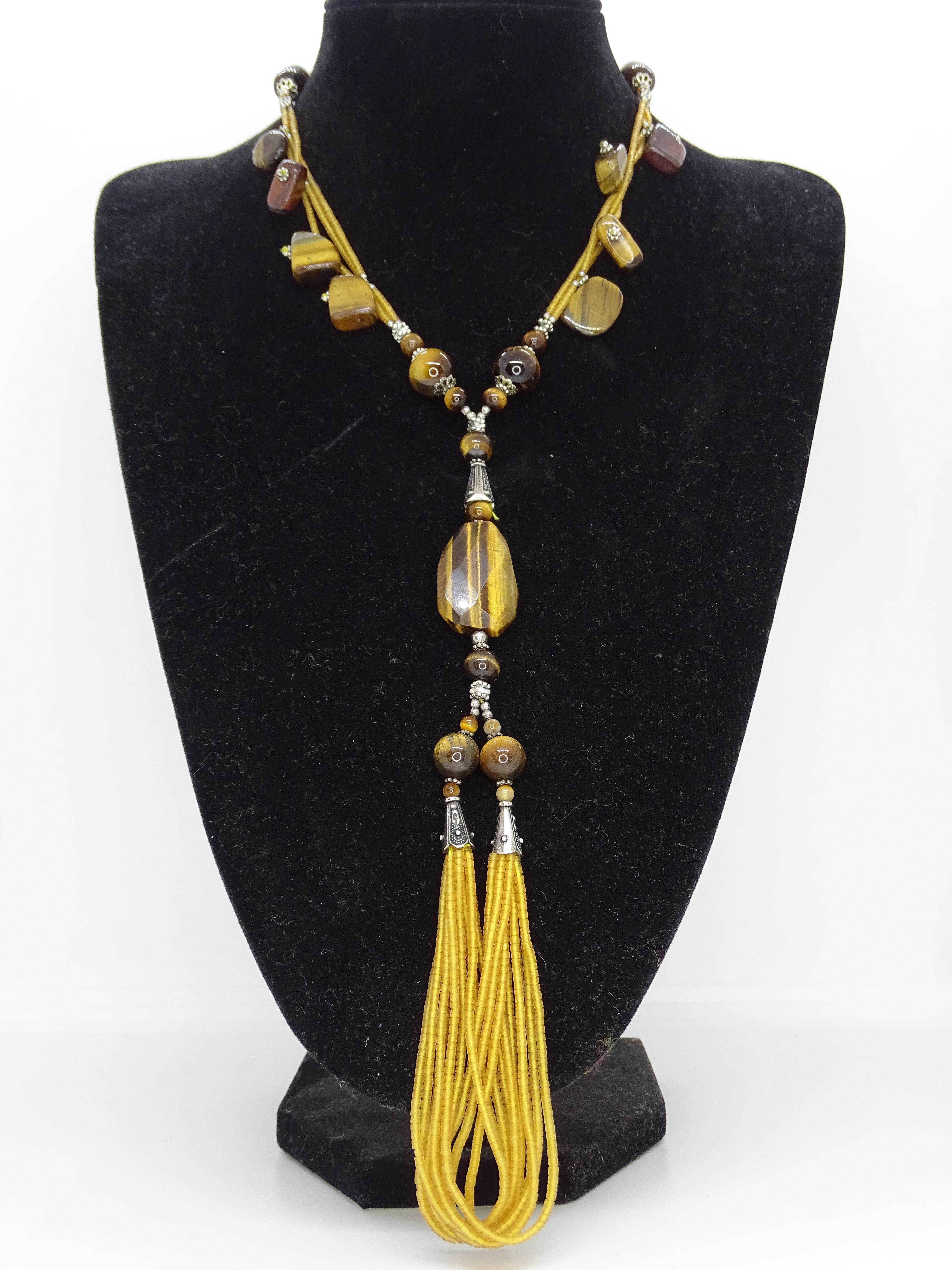 Italiano vintage  collana di gala in argento pietre e occhio di tigre in vendita 1