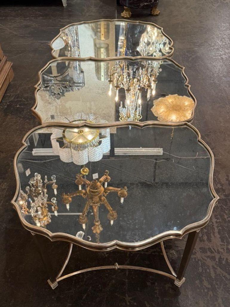 Vintage Italian Silver Leaf 3 Section Coffee Table with Mirrored Top (Table basse à 3 sections avec plateau en miroir) Bon état - En vente à Dallas, TX