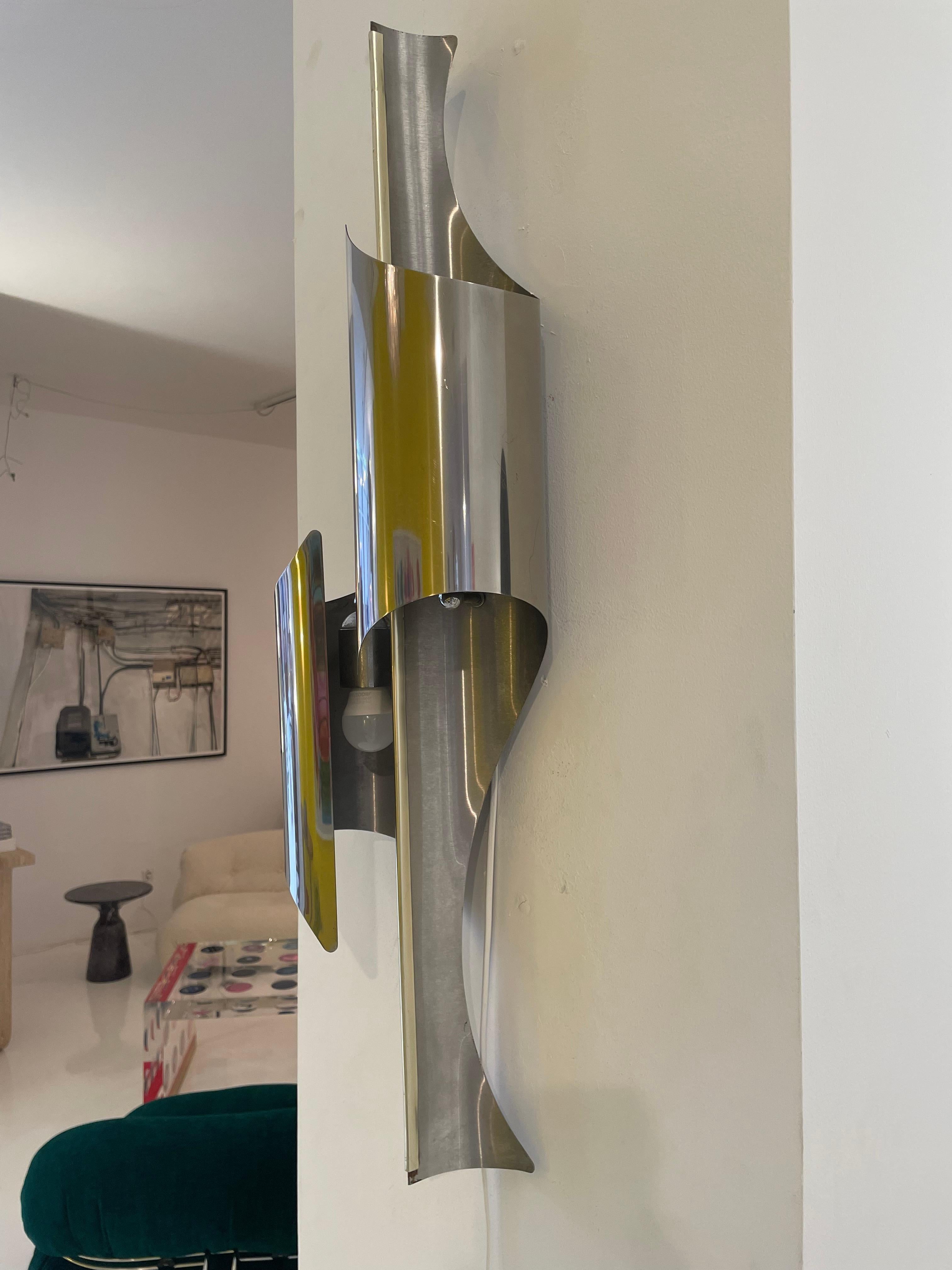 Chrome Applique simple italienne conçue par Reggiani en vente