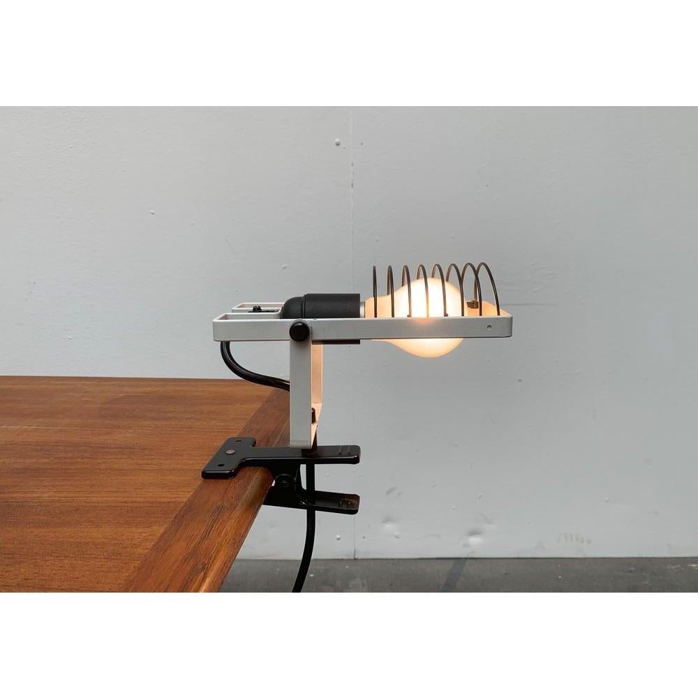 Lámpara de mesa Vintage Italian Sintesi Pinza Clamp de Ernesto Gismondi para Artemide Moderno de mediados de siglo en venta