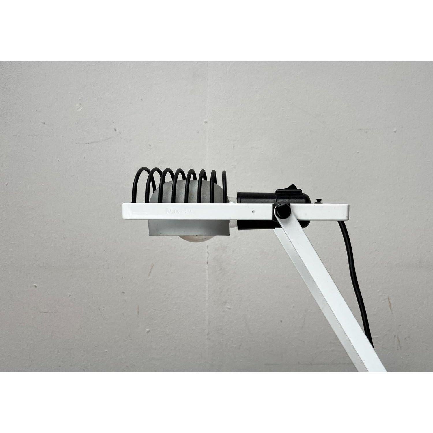 Vintage Italian Sintesi Table or Wall Lamp by Ernesto Gismondi for Artemide, 70s For Sale 1
