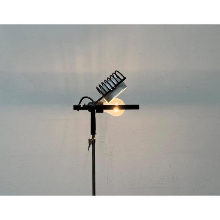 Italiano Lampada da terra pieghevole Sintesi Terra, Vintage Italian Lamp, anni '70 in vendita