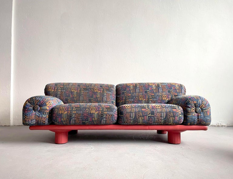 Vintage Italian Sofa Designed by Carlo Bartoli for Rossi di Albizzate, 1980s In Good Condition For Sale In Zagreb, HR