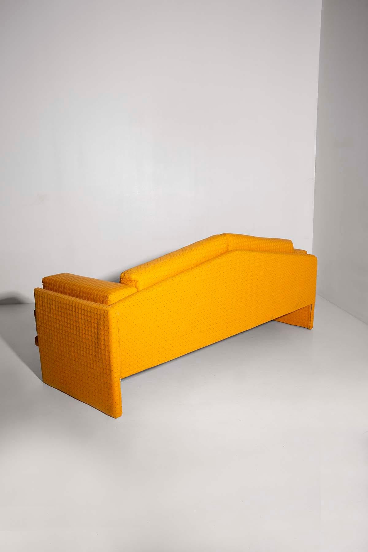 Vintage Italian Sofa in Yellow Fabric For Sale 4