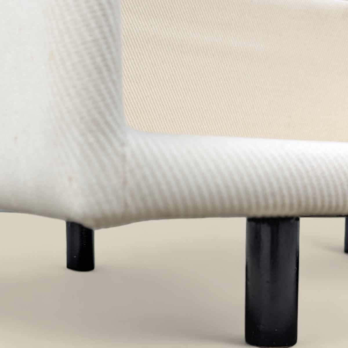 Divano italiano vintage, profilo basso, design minimalista, super confortevole, divano in vendita 4
