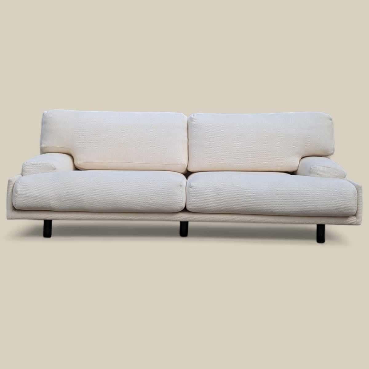 Divano italiano vintage, profilo basso, design minimalista, super confortevole, divano in vendita 5
