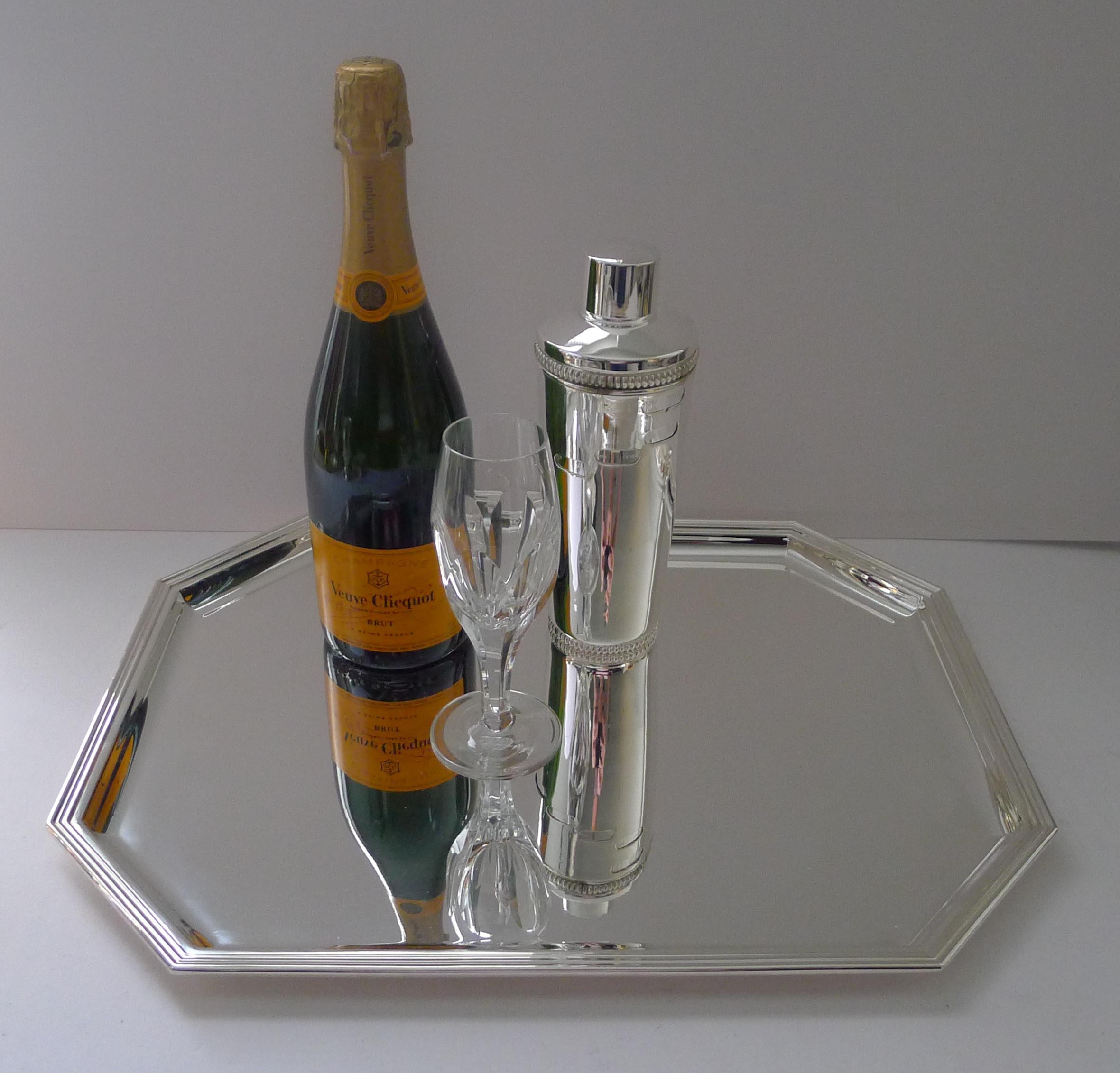 A large, smart and elegant tray, a simple Art Deco style with linear detail to the border.  Made from solid (800/1000) silver fully marked for the maker, Greggio of Padova 