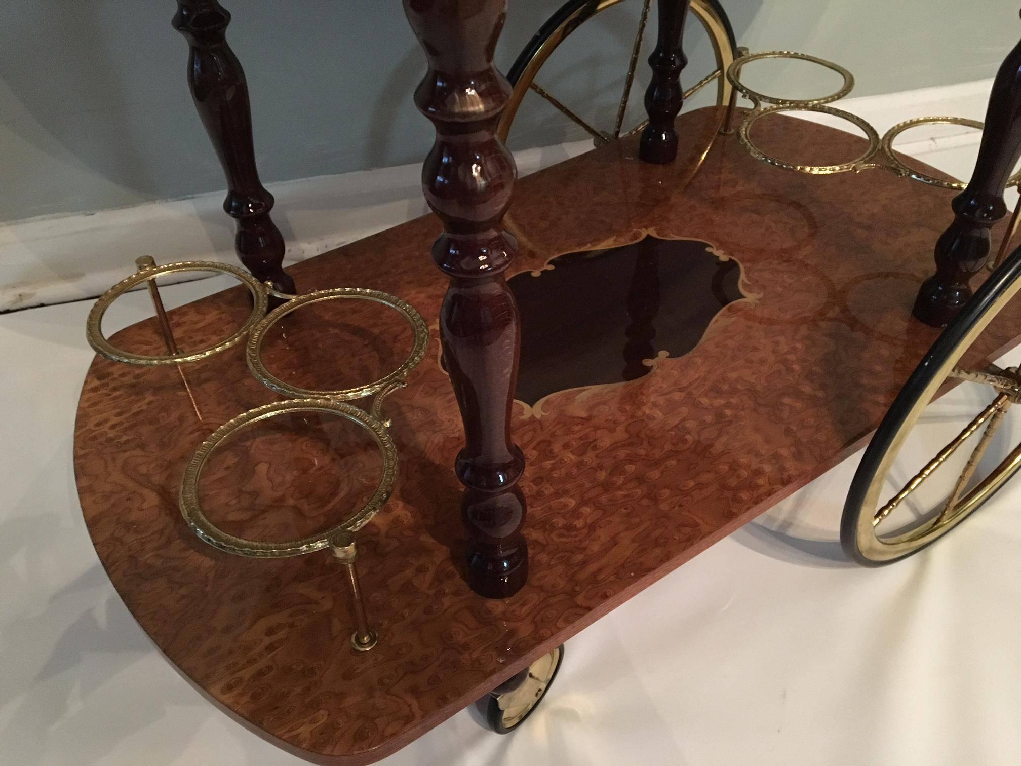 Vintage Italian Sorrento Marquetry Inlaid Wood Tea or Bar Cart In Excellent Condition In Jacksonville, FL