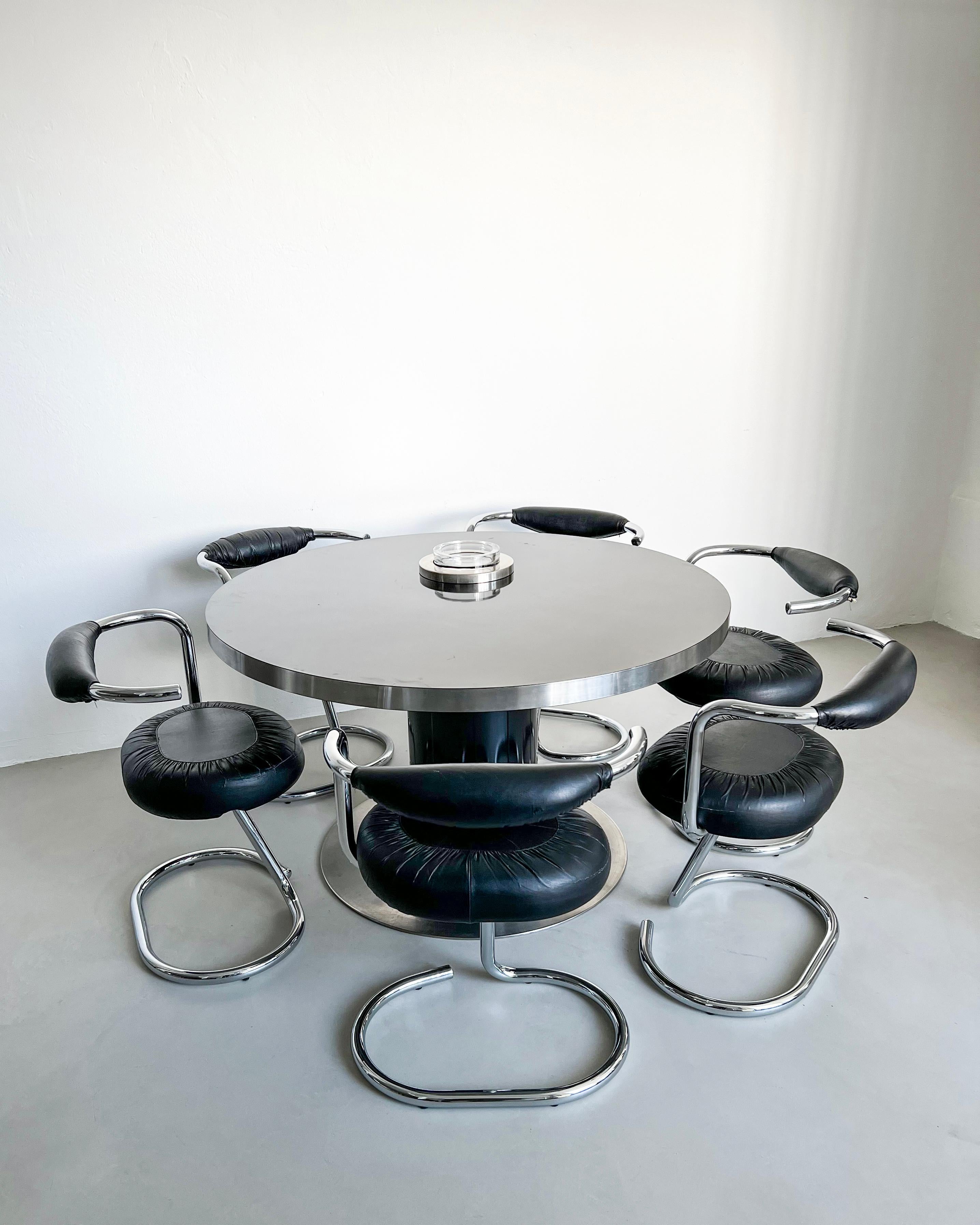 Laqué Table de salle à manger italienne de l'ère spatiale en bois laqué et acier par Willy Rizzo en vente