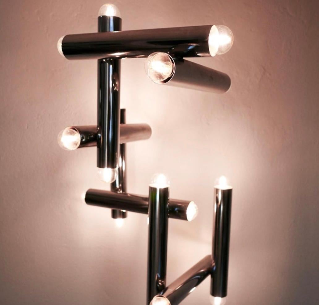 Lampadaire italien de l'ère spatiale Reggiani, tubes géométriques, chromé minimal en vente 4