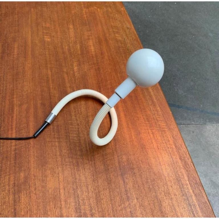 Ère spatiale Lampe de table italienne Hebi de l'ère spatiale par Isao Hosoe pour Valenti Luce, 1970 en vente