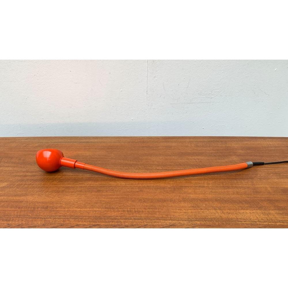 Lampe de table italienne Hebi de l'ère spatiale par Isao Hosoe pour Valenti Luce, 1970 en vente 1