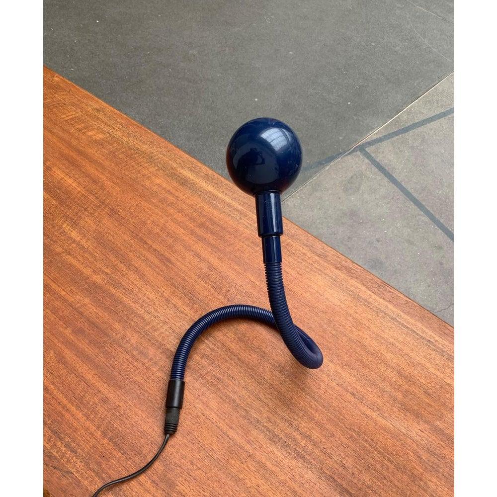 Lampe de table italienne Hebi de l'ère spatiale par Isao Hosoe pour Valenti Luce, années 1970 en vente 2
