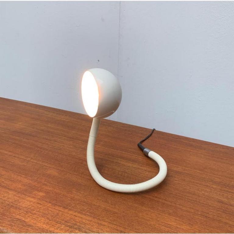 Lampe de table italienne Hebi de l'ère spatiale par Isao Hosoe pour Valenti Luce, 1970 en vente 2
