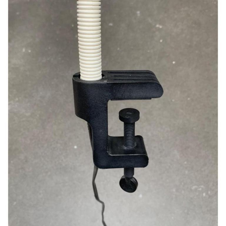Lampe de table italienne Hebi de l'ère spatiale par Isao Hosoe pour Valenti Luce, 1970 en vente 3