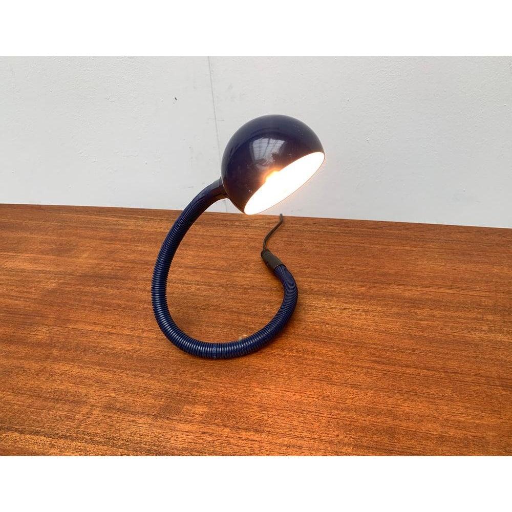 Lampe de table italienne Hebi de l'ère spatiale par Isao Hosoe pour Valenti Luce, années 1970 en vente 4