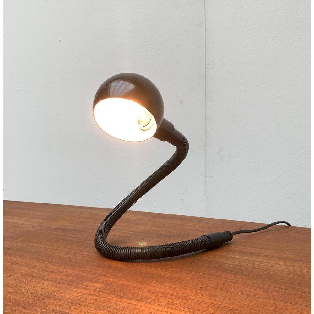 Lampe de table italienne Hebi de l'ère spatiale par Isao Hosoe pour Valenti Luce en vente 2