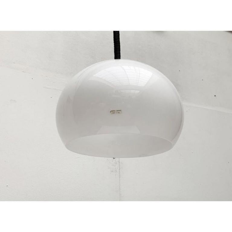 20ième siècle Lampe suspendue Jolly italienne de l'ère spatiale par Luigi Massoni pour Guzzini, années 1960 en vente