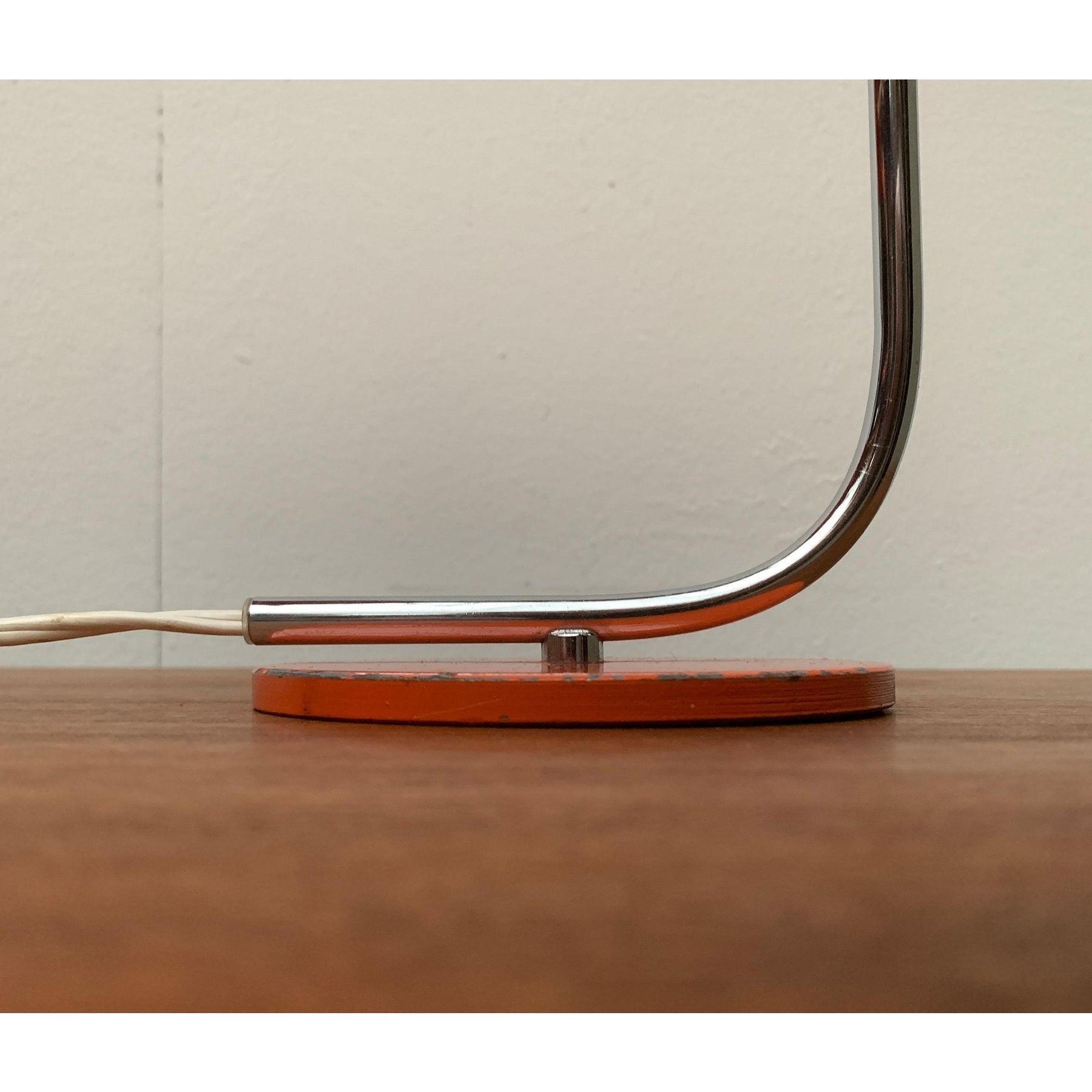20ième siècle Lampe de bureau italienne vintage de l'ère spatiale en vente