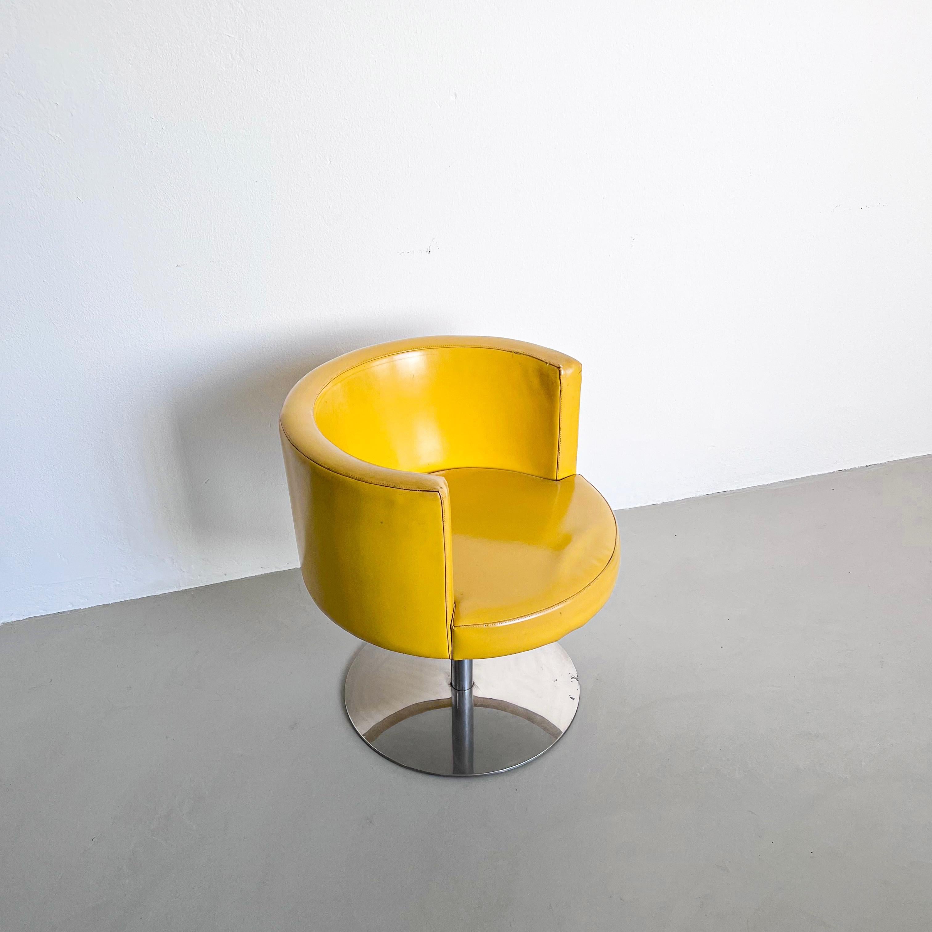 Late 20th Century Vintage Italian Space Age Yellow Leather Accent Swivel Chair by Antonia Astori For Sale