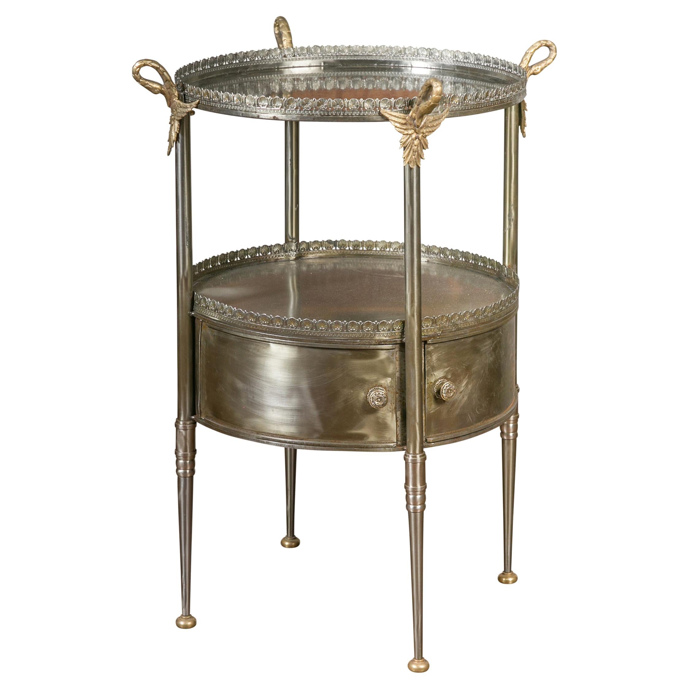 Vieille table d'appoint circulaire italienne en acier et bronze avec cols et portes en forme de cygne