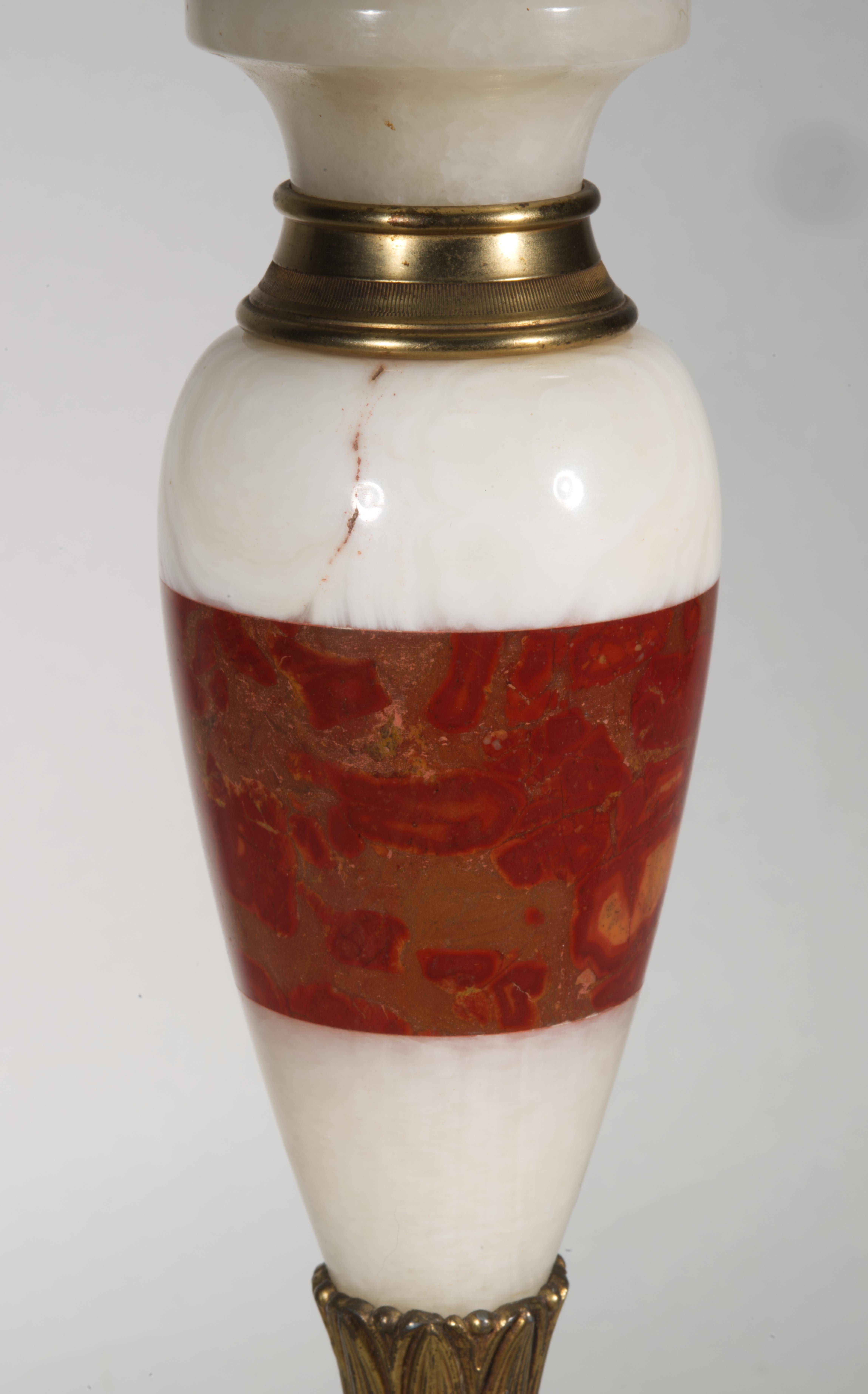 Neoclassical Vintage Italian Style Carved Marble Alabaster & Bronze Urn Table Lamp For Sale