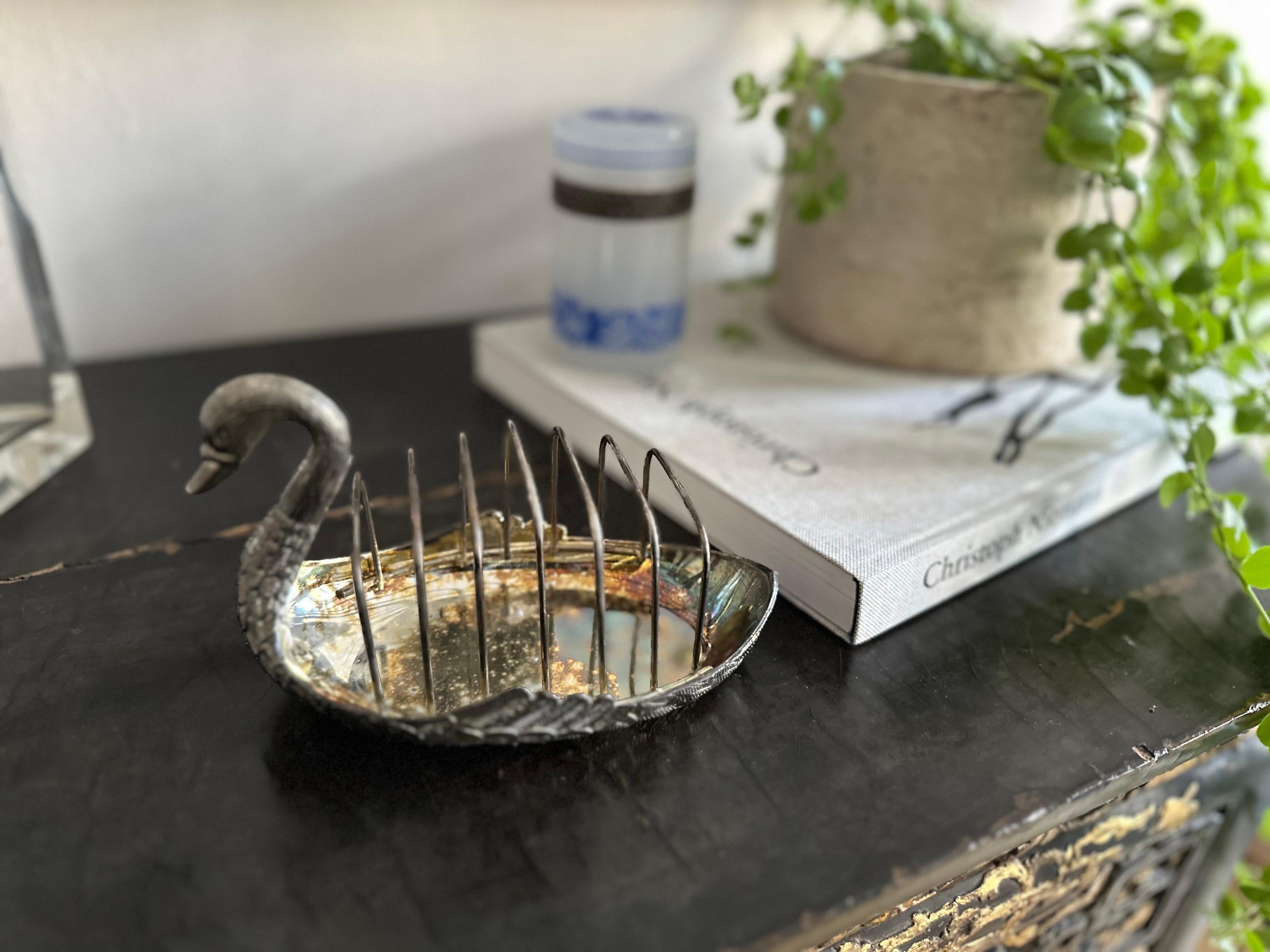 vintage Italian Swan Toast Rack, Silver-Plated, 1970s – Elegant and Versatile For Sale 8