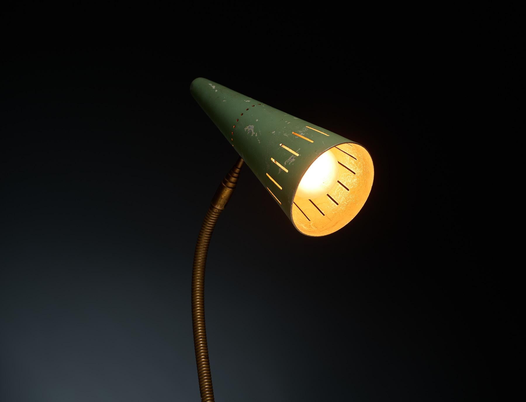 Mid-20th Century Vintage Italian Table Lamp - 1950s Design with Green Lacquered Metal Shade